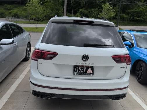 2022 Volkswagen Tiguan 2.0T SE R-Line Black