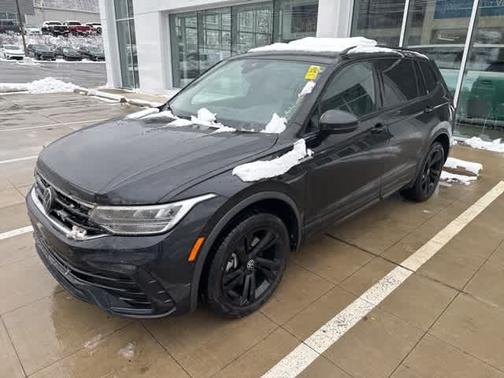 2024 Volkswagen Tiguan 2.0T SE R-Line Black