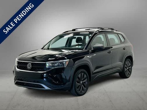 Deep Black Pearl Effect 2023 Volkswagen Taos 1.5T S