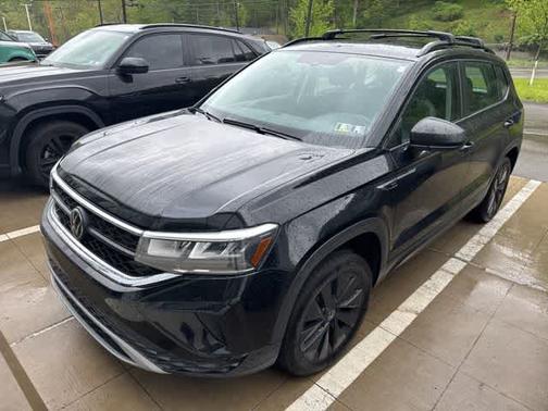 Deep Black Pearl Effect 2023 Volkswagen Taos 1.5T S