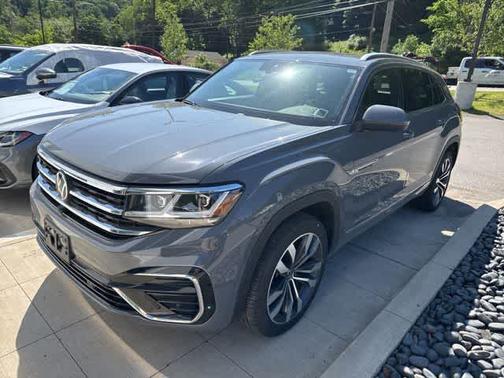 Pure Gray 2023 Volkswagen Atlas Cross Sport 3.6 V6 SEL Premium R-Line