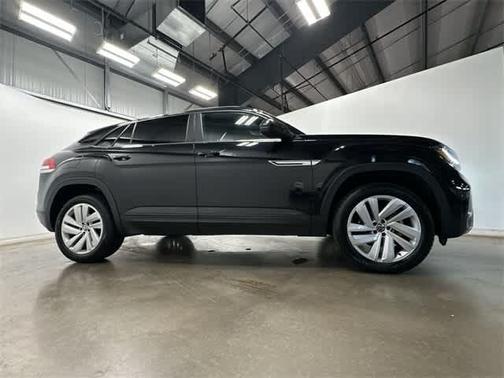 2022 Volkswagen Atlas Cross Sport 3.6 V6 SE w/ Technology