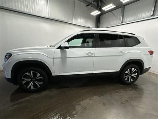 2025 Volkswagen Atlas 2.0T SE