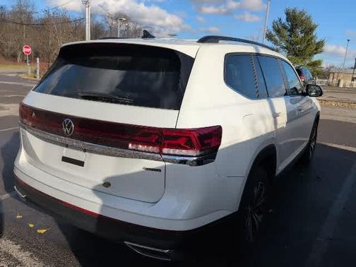 2025 Volkswagen Atlas 2.0T SE