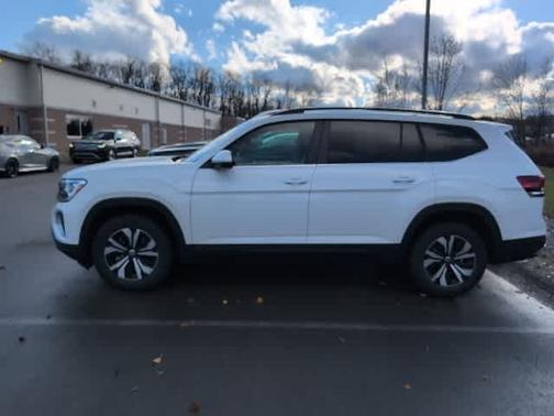 2025 Volkswagen Atlas 2.0T SE