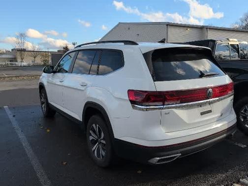 2025 Volkswagen Atlas 2.0T SE
