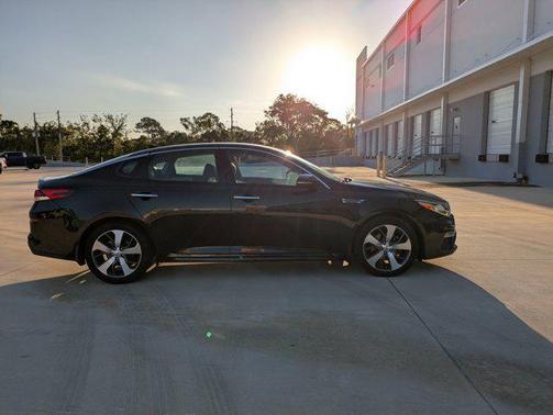 2019 Kia Optima S