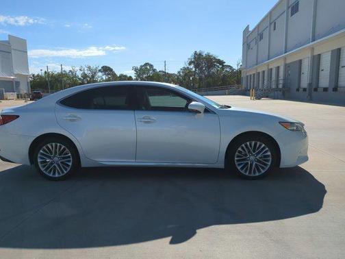 Starfire Pearl 2014 Lexus ES 350 Base