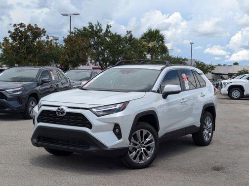 2025 Toyota RAV4 XLE Premium
