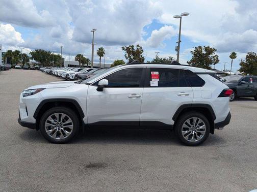 2025 Toyota RAV4 XLE Premium