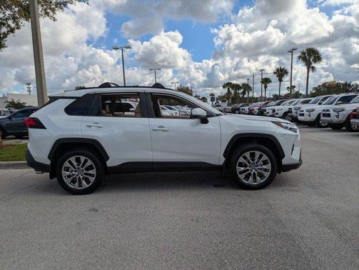 2025 Toyota RAV4 XLE Premium