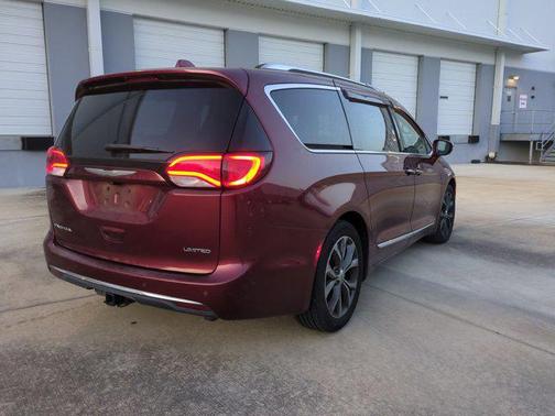2017 Chrysler Pacifica Limited