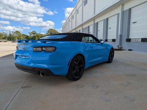 2023 Chevrolet Camaro RWD Convertible LT1