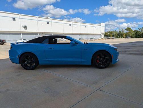 2023 Chevrolet Camaro RWD Convertible LT1
