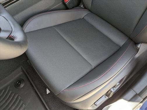 2025 Toyota Prius L