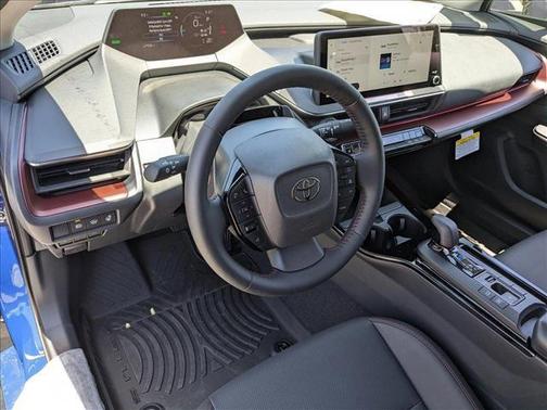 2025 Toyota Prius L