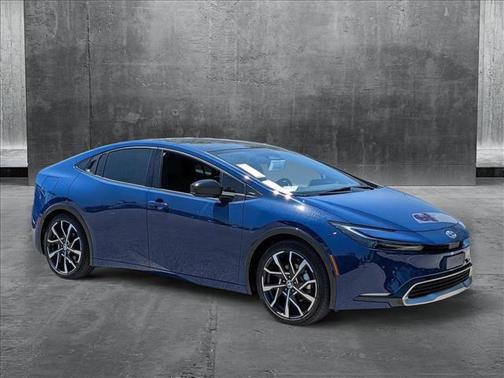 2025 Toyota Prius L