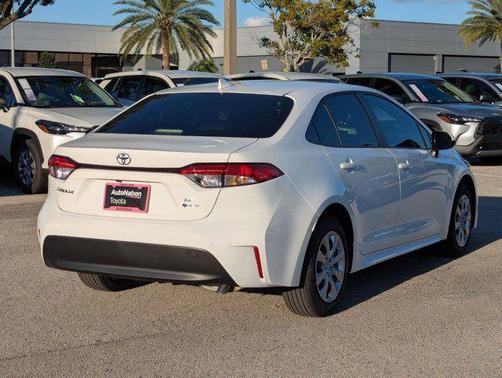 2026 Toyota Corolla Hybrid LE