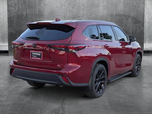 2025 Toyota Highlander XLE