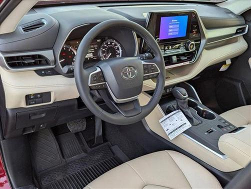 2025 Toyota Highlander XLE
