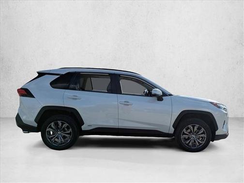 2022 Toyota RAV4 Hybrid XLE Premium