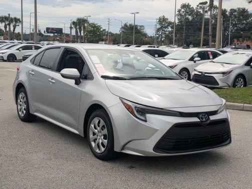 2025 Toyota Corolla Hybrid LE