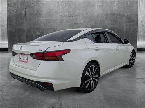 2019 Nissan Altima 2.0 SR