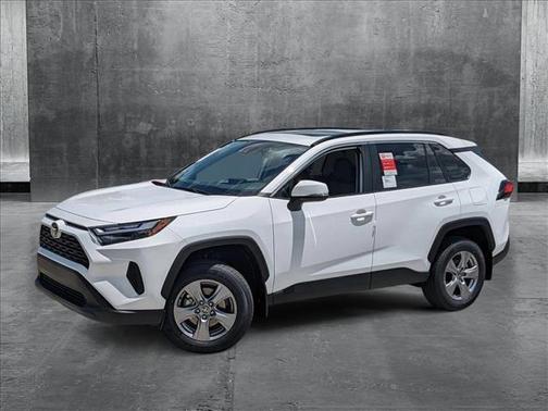 2025 Toyota RAV4 XLE