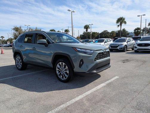 2022 Toyota RAV4 XLE Premium