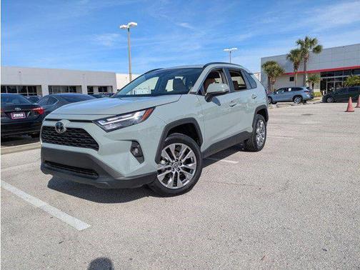 2022 Toyota RAV4 XLE Premium