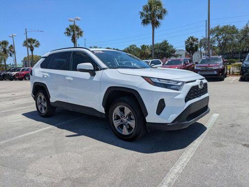 2023 Toyota RAV4 XLE