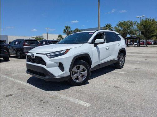 2023 Toyota RAV4 XLE