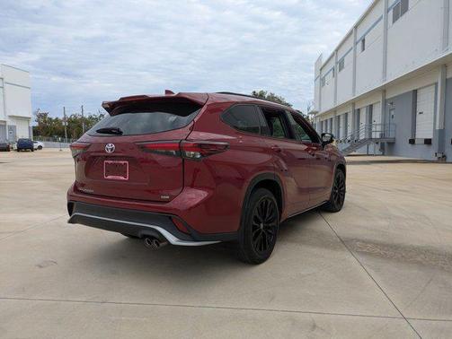 2024 Toyota Highlander XSE