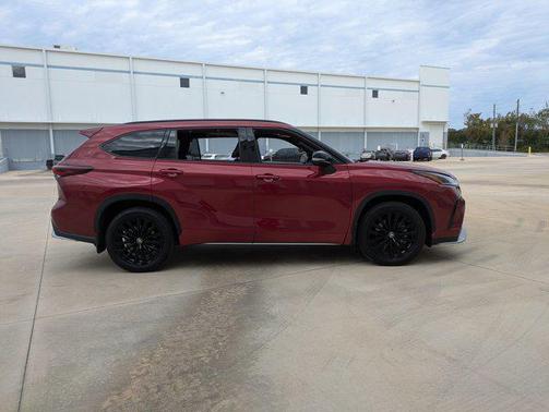 2024 Toyota Highlander XSE