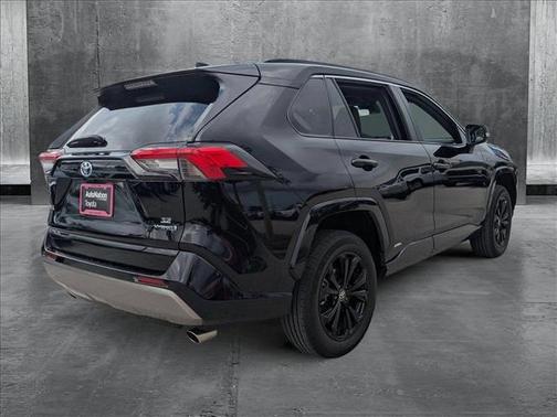 2023 Toyota RAV4 Hybrid SE