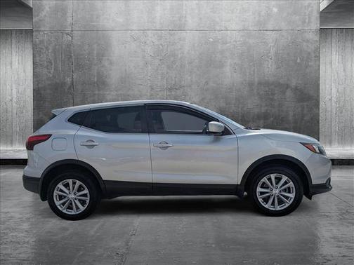 2017 Nissan Rogue Sport S