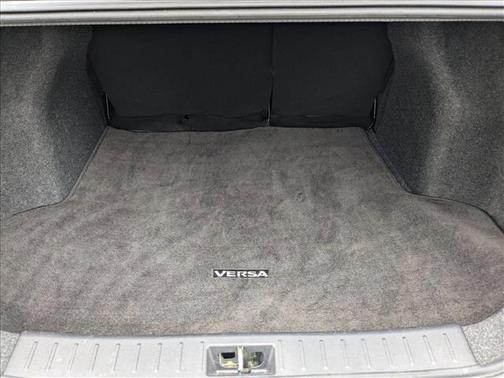 2024 Nissan Versa 1.6 SV