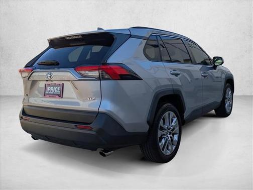 2020 Toyota RAV4 XLE Premium