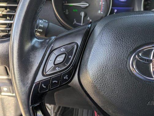 2018 Toyota C-HR XLE Premium