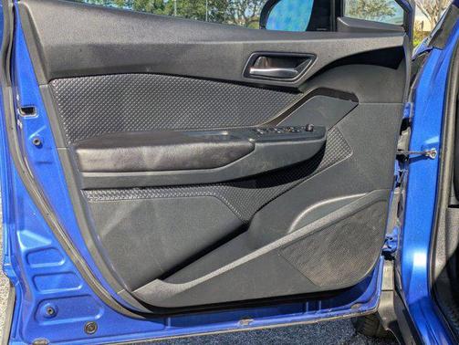 2018 Toyota C-HR XLE Premium