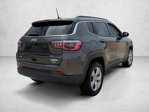 Granite Crystal Metallic Clearcoat 2019 Jeep Compass Latitude