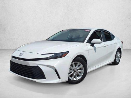 Ice Cap 2025 Toyota Camry LE