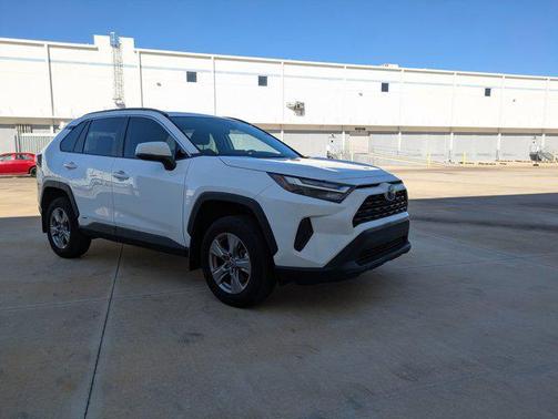 2024 Toyota RAV4 Hybrid XLE