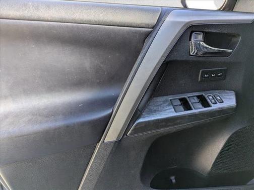 2017 Toyota RAV4 Platinum