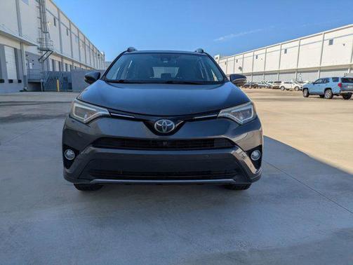 2017 Toyota RAV4 Platinum
