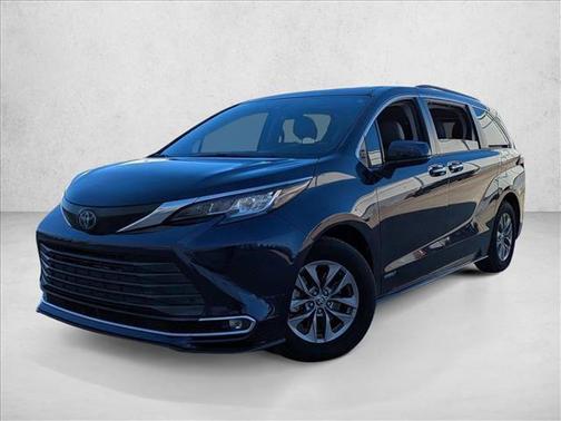 2021 Toyota Sienna XLE 7 Passenger