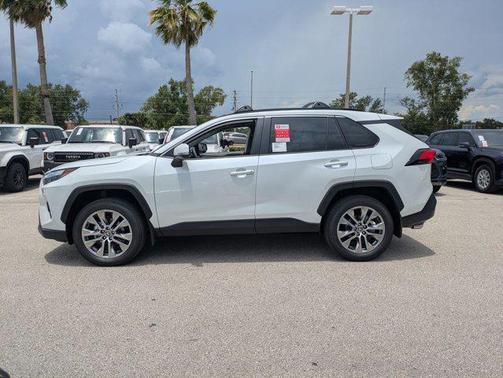 2025 Toyota RAV4 XLE Premium