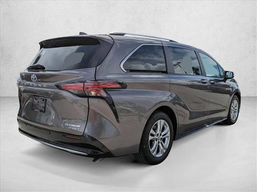 2024 Toyota Sienna Platinum 7 Passenger