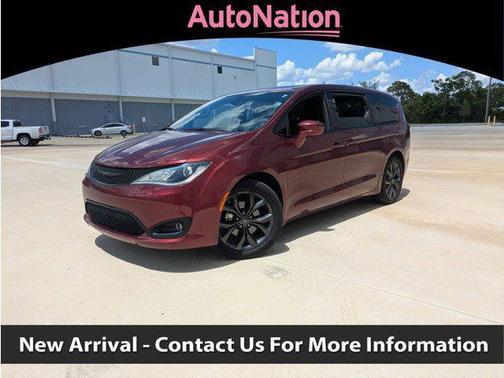 2020 Chrysler Pacifica Touring