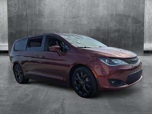 2020 Chrysler Pacifica Touring